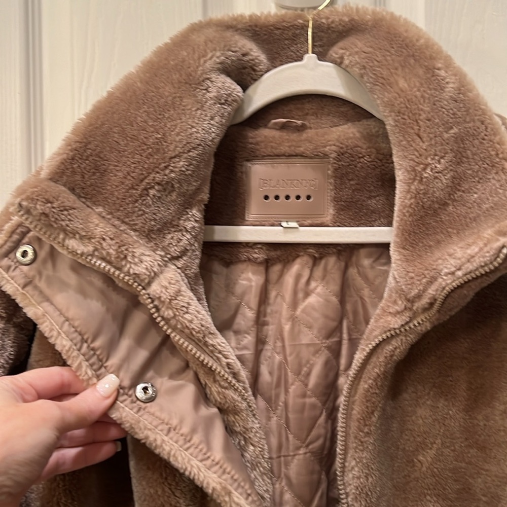 NWT Blank NYC Bicoastal Faux Fur Jacket Size LARGE Beige - Picture 11 of 16